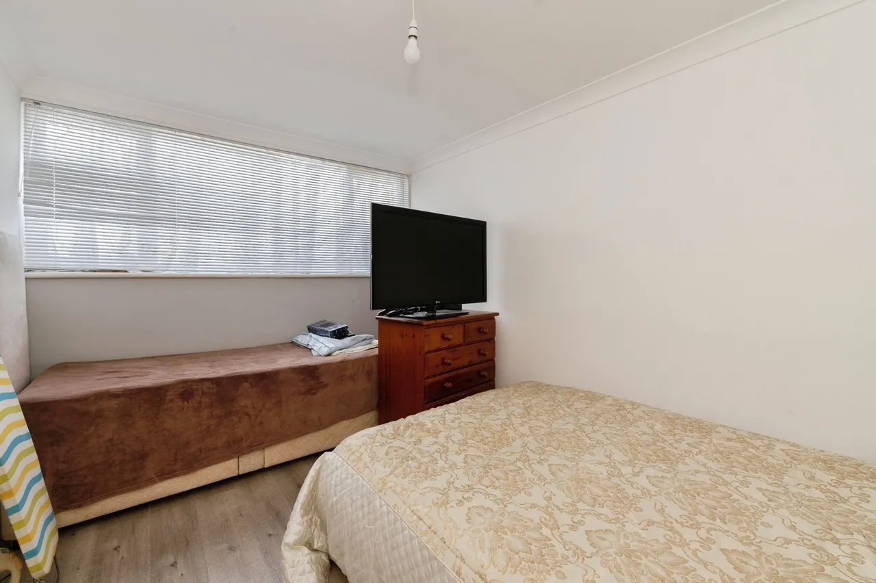 Southwark Path, Basildon, Essex, SS14, photo 2