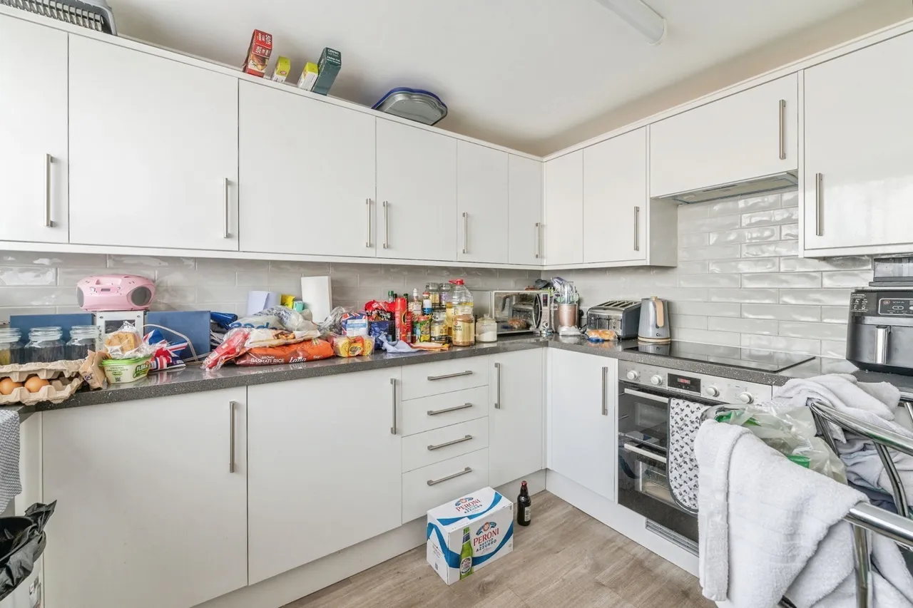 Southwark Path, Basildon, Essex, SS14, photo 5