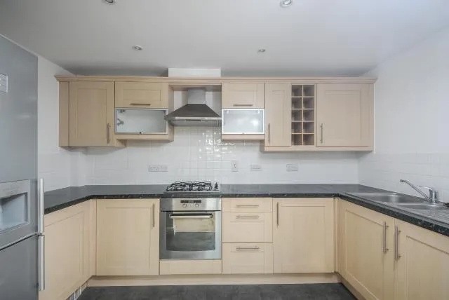 Quakers Court, Abingdon, OX14, photo 2