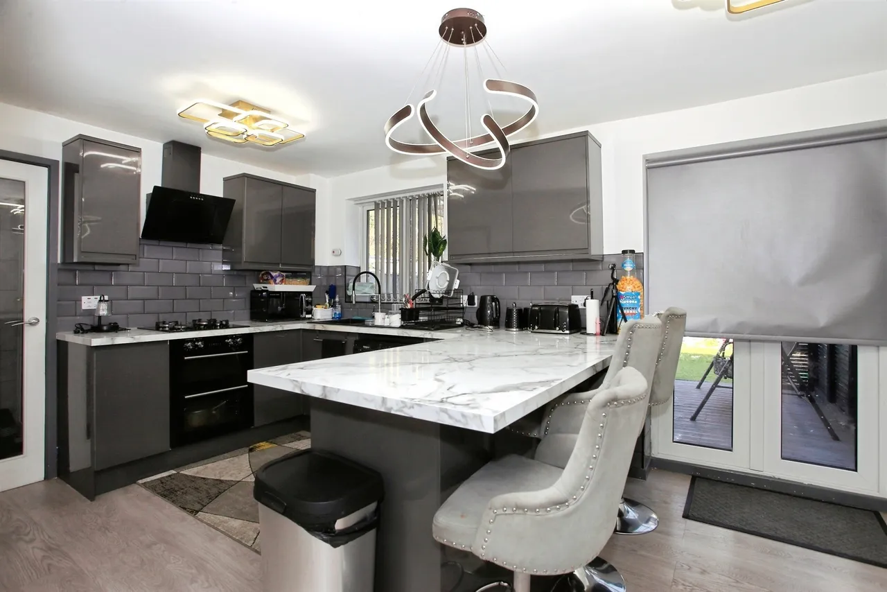 3 bed house for sale — Flamborough Close, Woodston, PETERBOROUGH