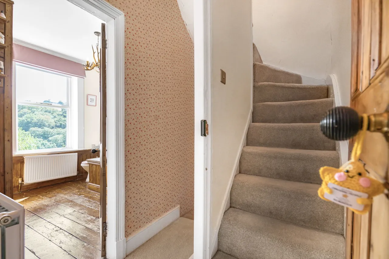 Victoria Terrace, Millbank, HX6, photo 15