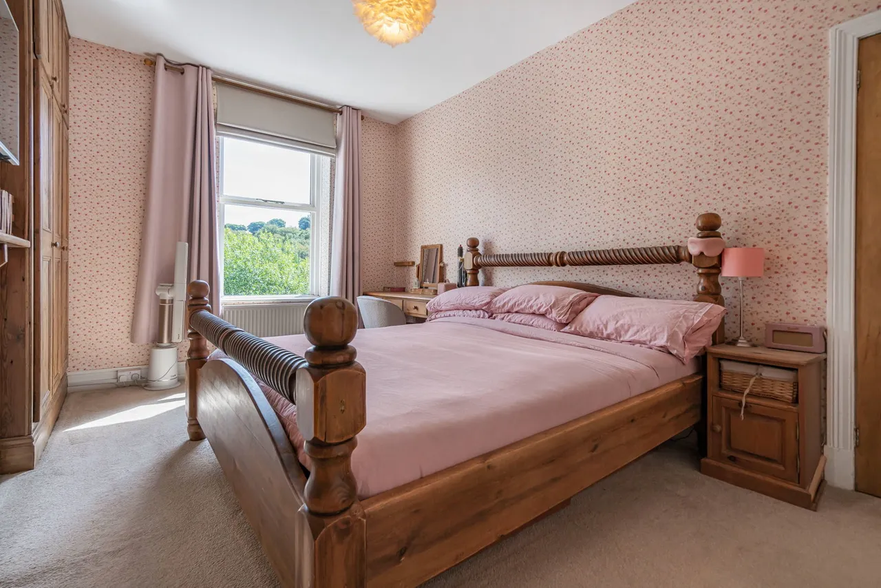 Victoria Terrace, Millbank, HX6, photo 18