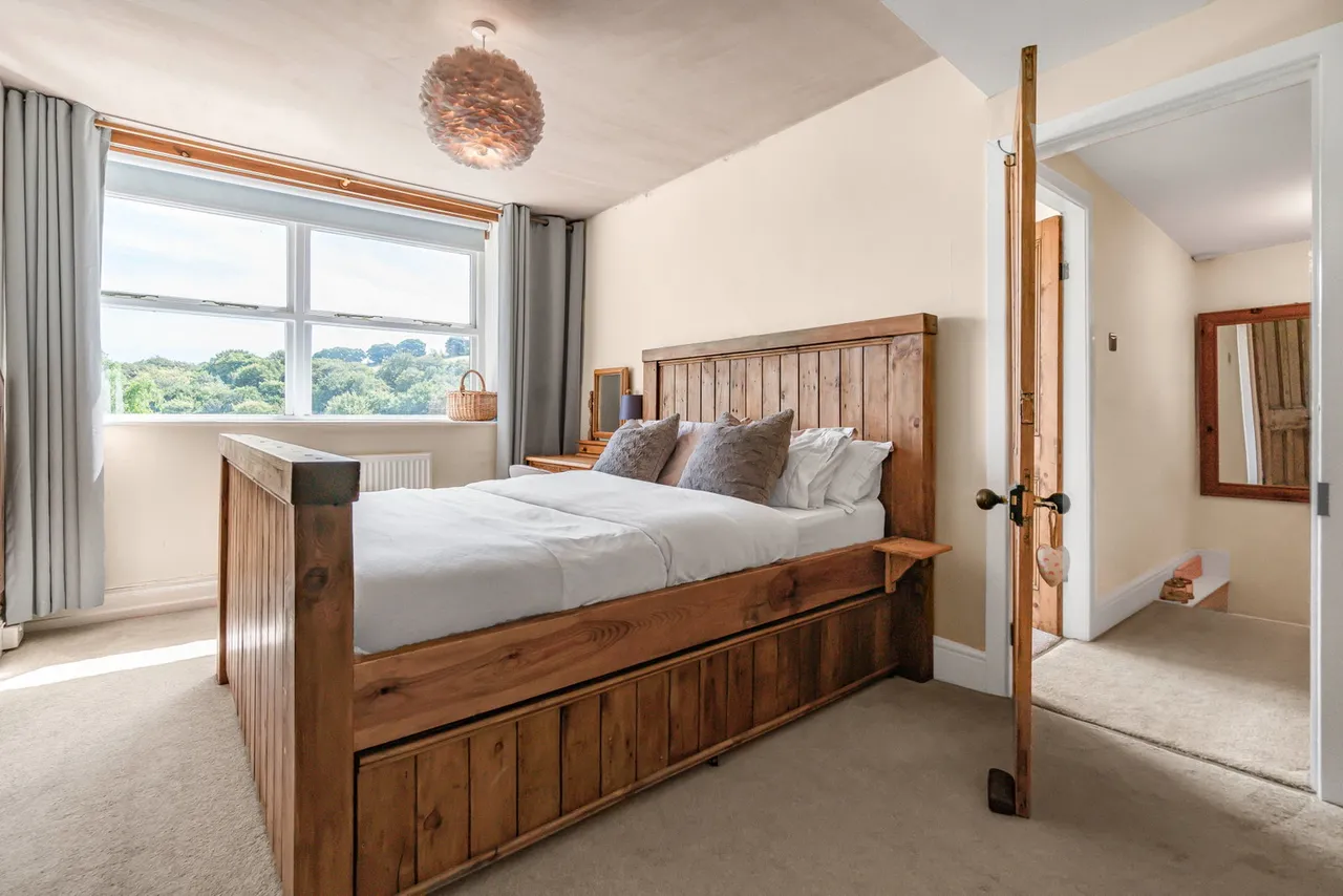 Victoria Terrace, Millbank, HX6, photo 23