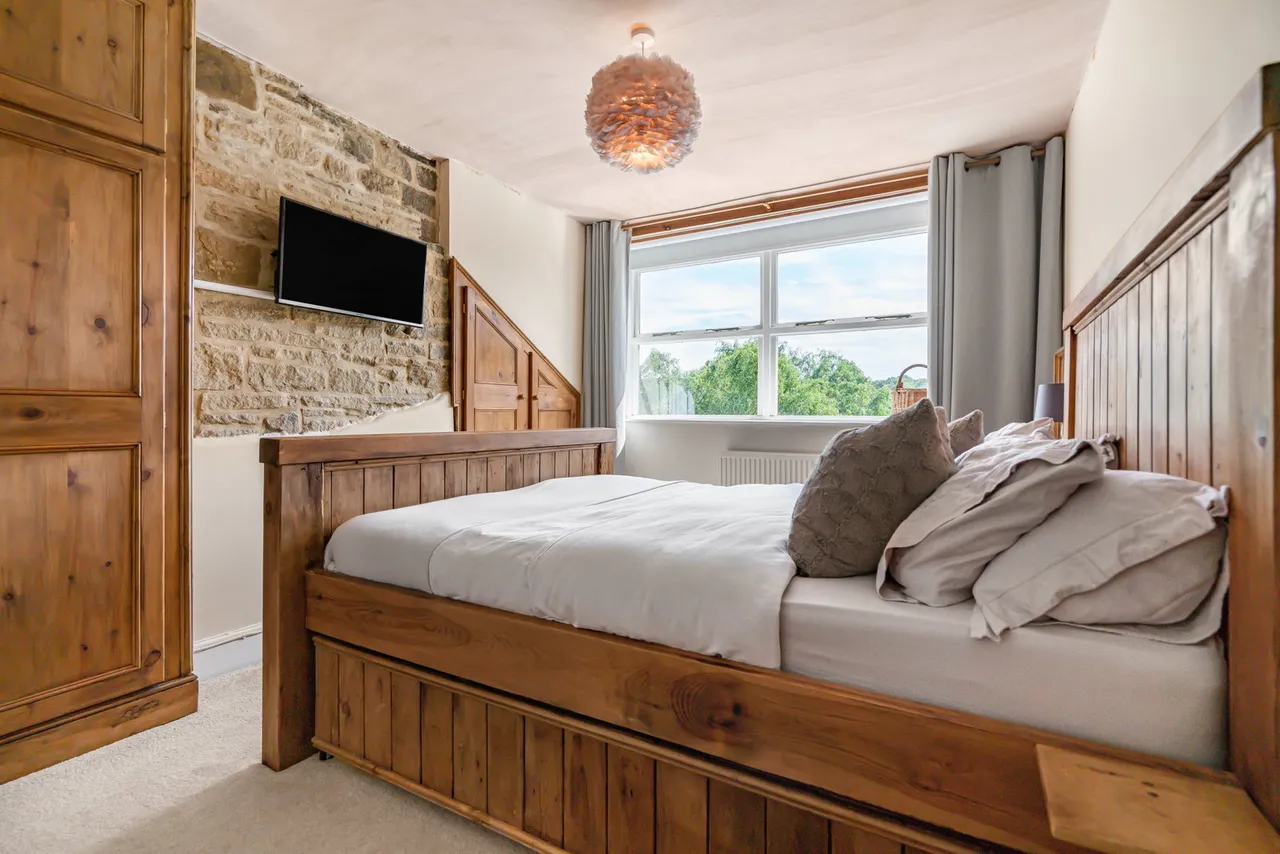 Victoria Terrace, Millbank, HX6, photo 22
