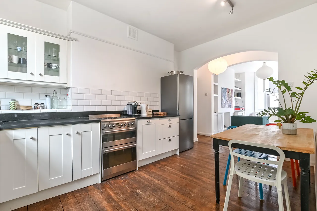 Flat B, 71 Malvern Road, London, photo 4