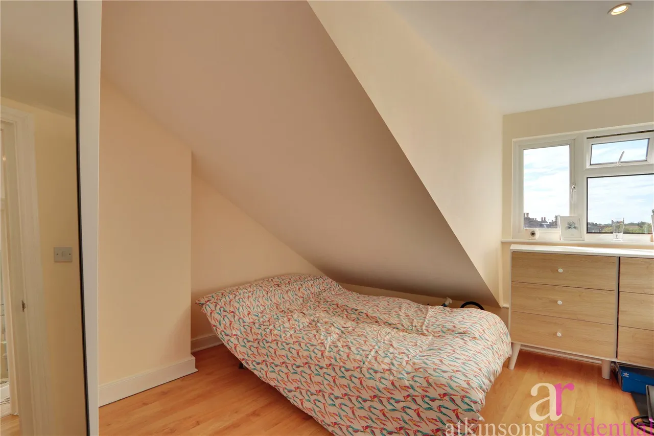 Lancaster Road, Enfield, EN2, photo 11