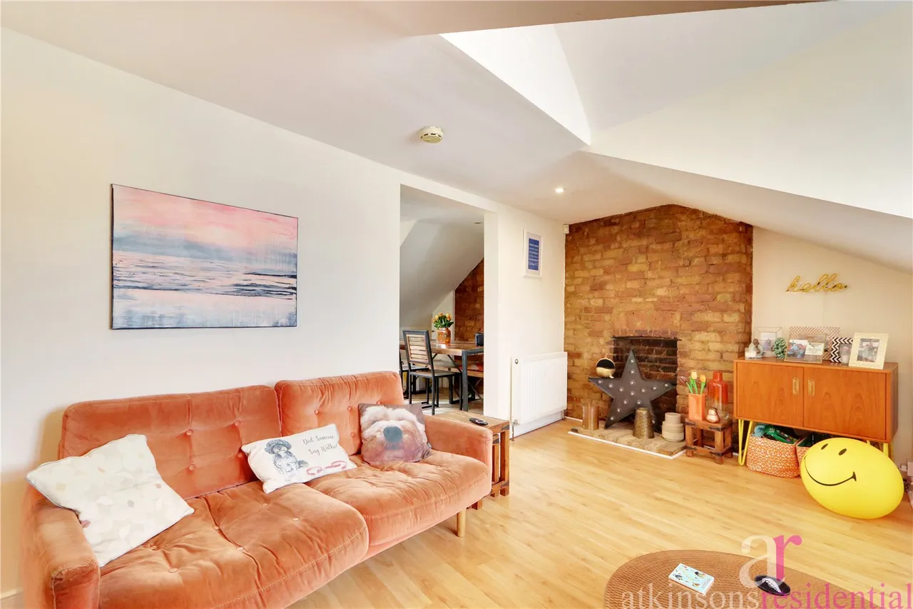 2 bed flat for sale, Lancaster Road, Enfield, EN2