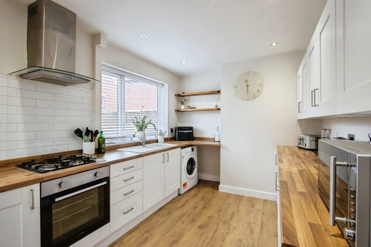 Ashcombe Drive, Knottingley, West Yorkshire, WF11, photo 3