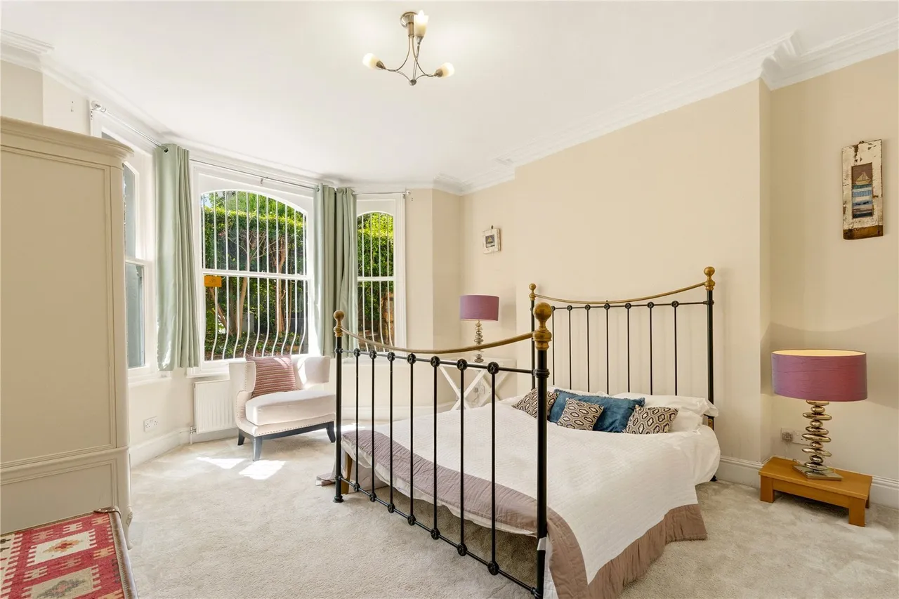 Bolingbroke Grove, London, SW11, photo 6