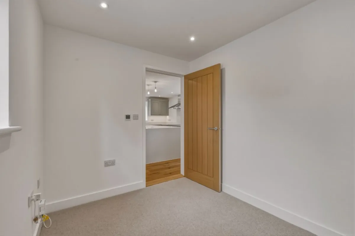 Nightingale Close, Knodishall, photo 18