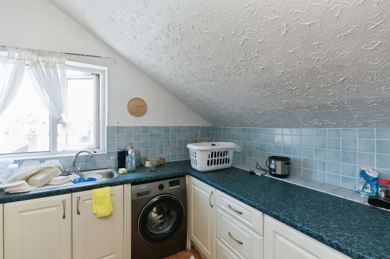 Park Road, Bexhill-On-Sea, photo 4