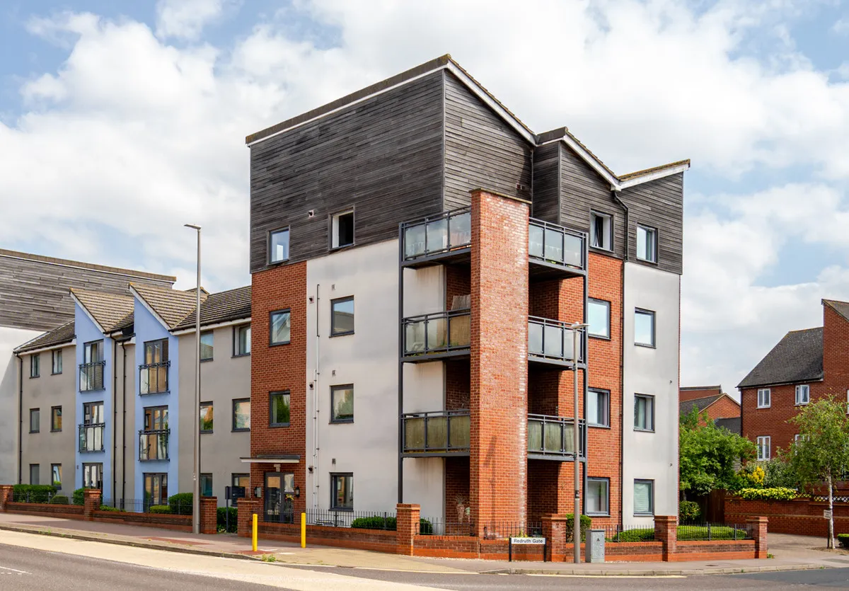 2 bed flat for sale, Milton Keynes, MK10