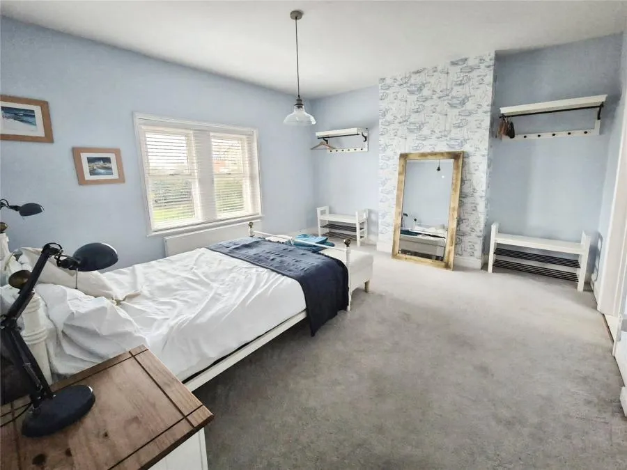 Grove Road, Ventnor, PO38, photo 11