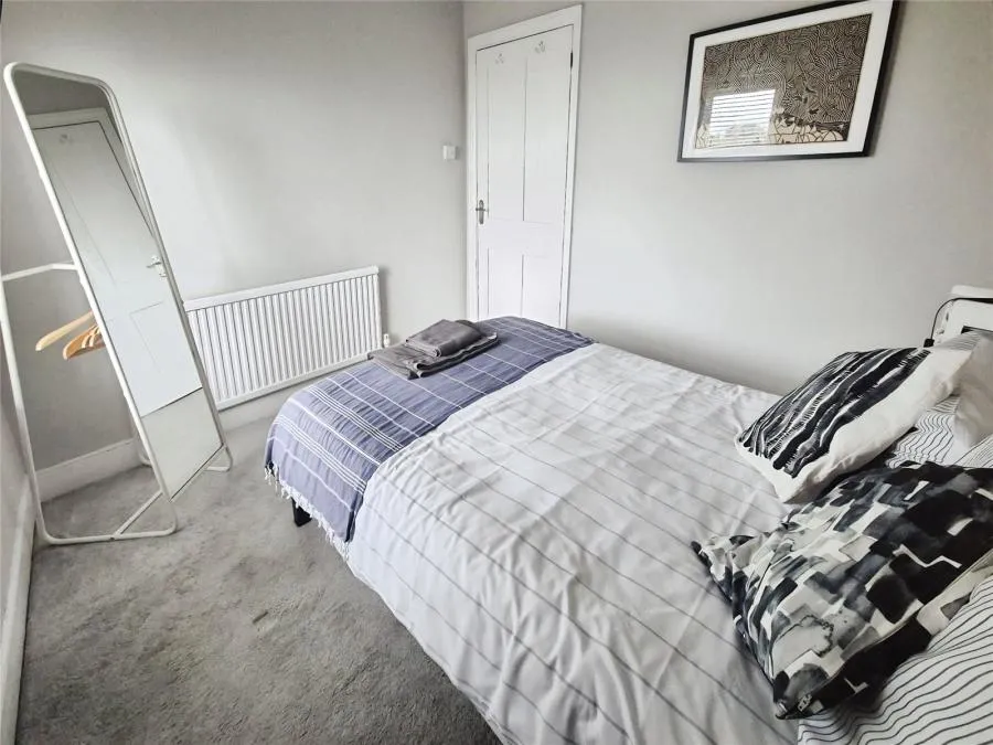 Grove Road, Ventnor, PO38, photo 13