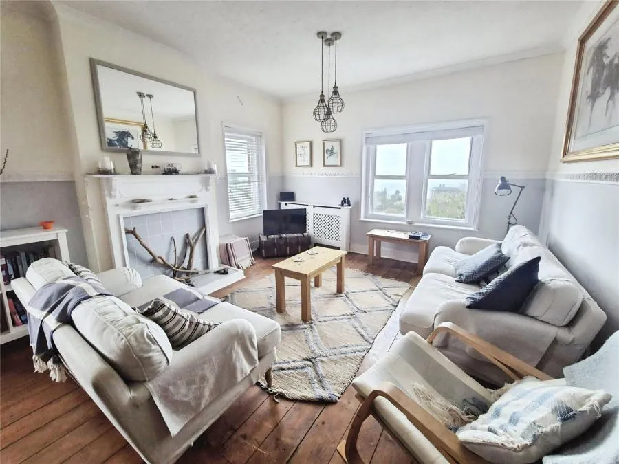 Grove Road, Ventnor, PO38, photo 2