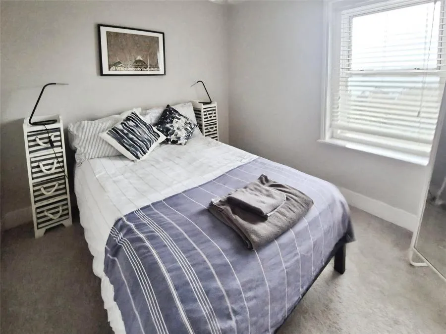 Grove Road, Ventnor, PO38, photo 12