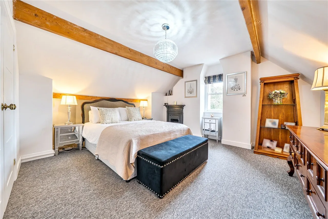 High Street, Flore, NN7, photo 12