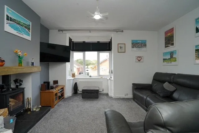 Mansfield Road, Selston, NG16, photo 11