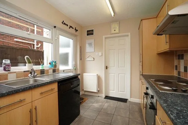 Mansfield Road, Selston, NG16, photo 5