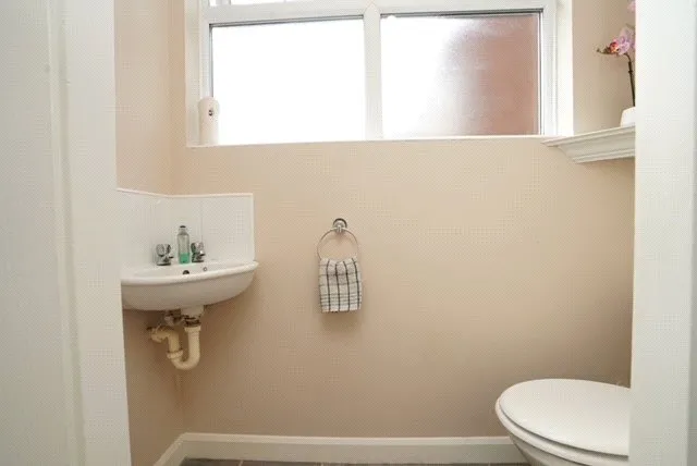 Mansfield Road, Selston, NG16, photo 24