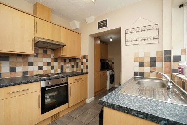 Mansfield Road, Selston, NG16, photo 2
