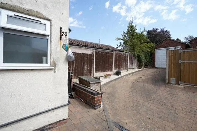 Mansfield Road, Selston, NG16, photo 23