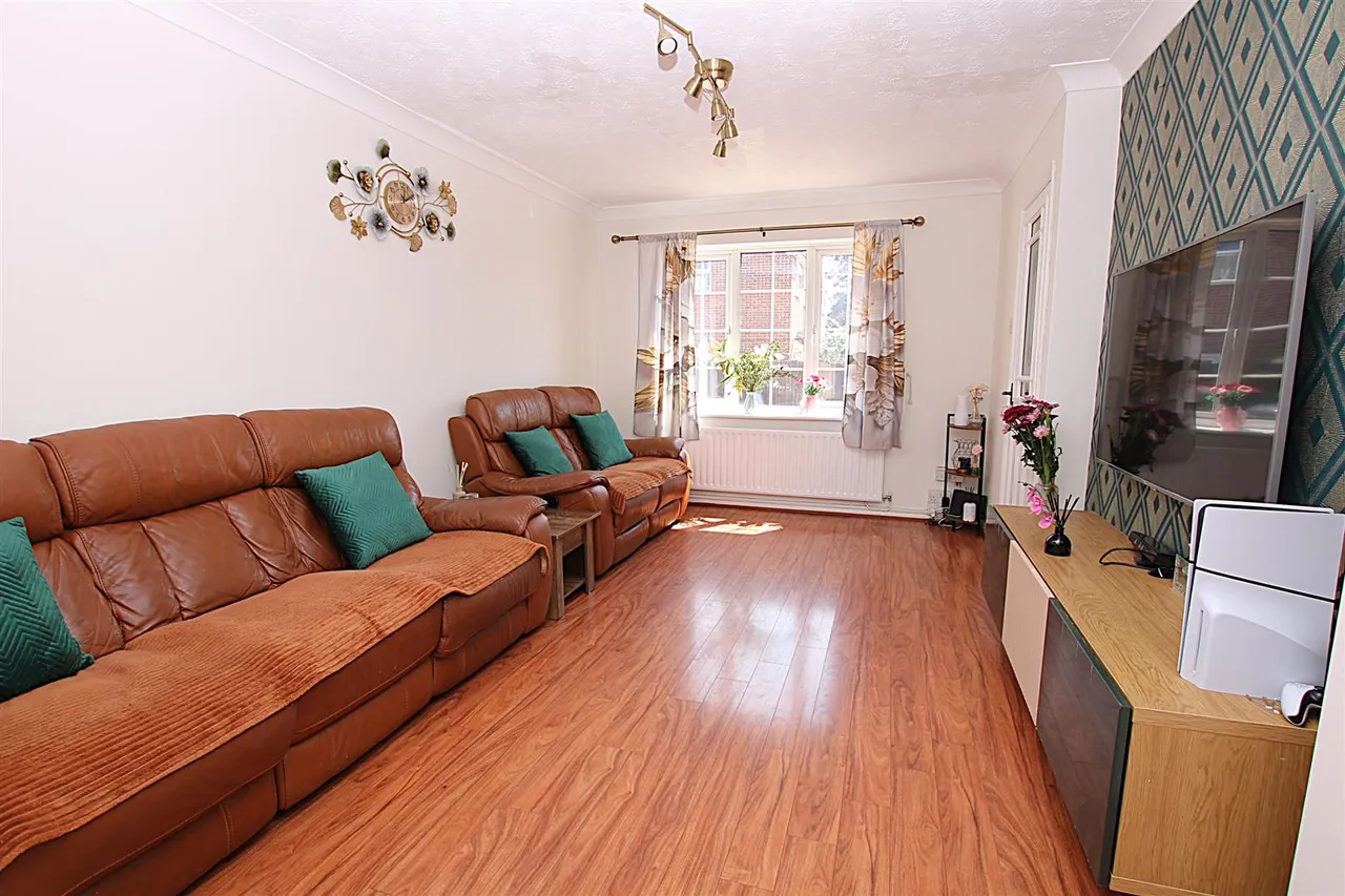 East Rising, East Hunsbury, photo 2
