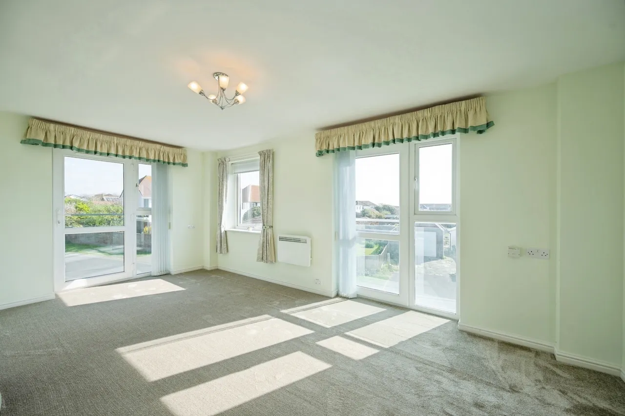 Sea Front, Hayling Island, PO11, photo 12