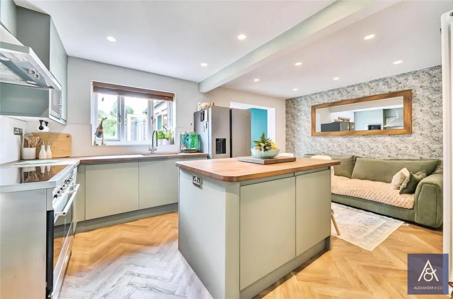 Holly Close, Brackley, NN13, photo 3