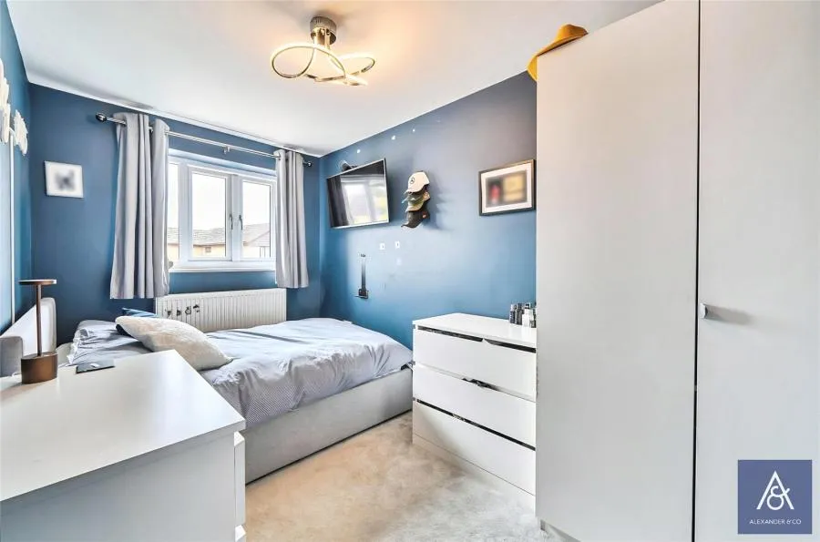 Holly Close, Brackley, NN13, photo 13