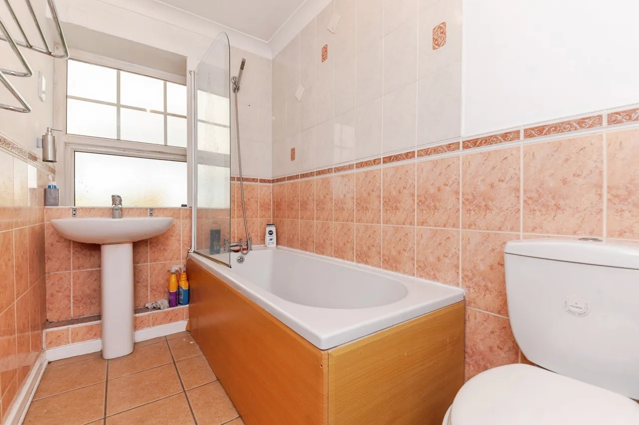 Carnarvon Road, Clacton-on-Sea, Essex, CO15, photo 5