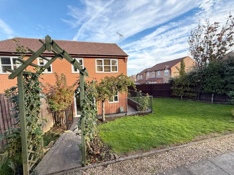 Porthcawl Close, Grantham, photo 11