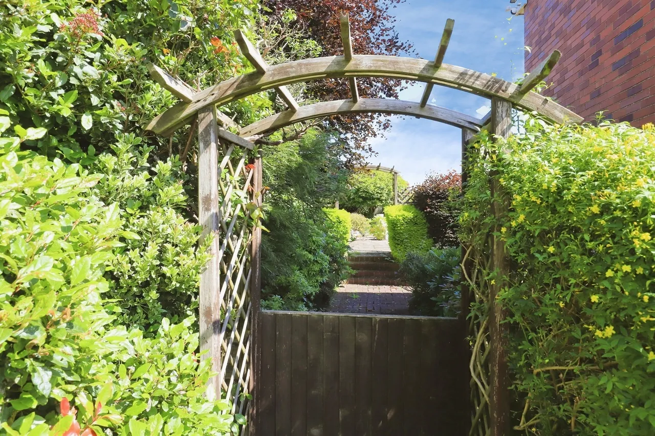 Stoney Lane, Crossway Green, DY13, photo 27