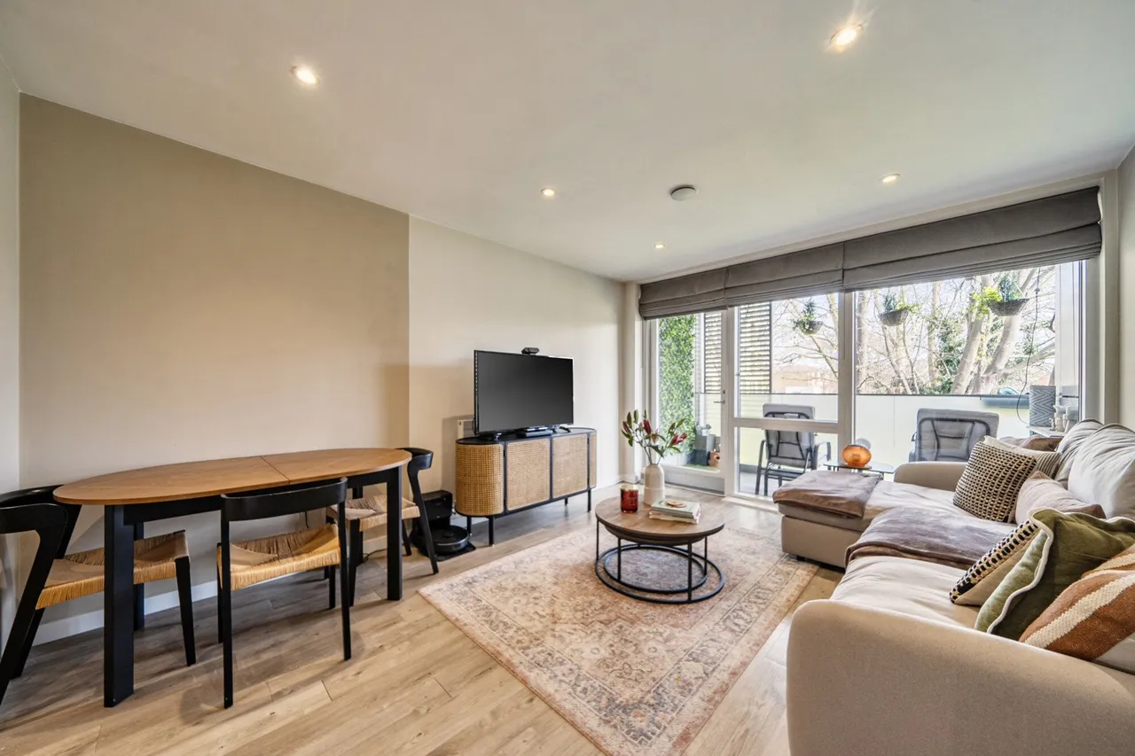 1 bed flat for sale — Woods Road, SE15