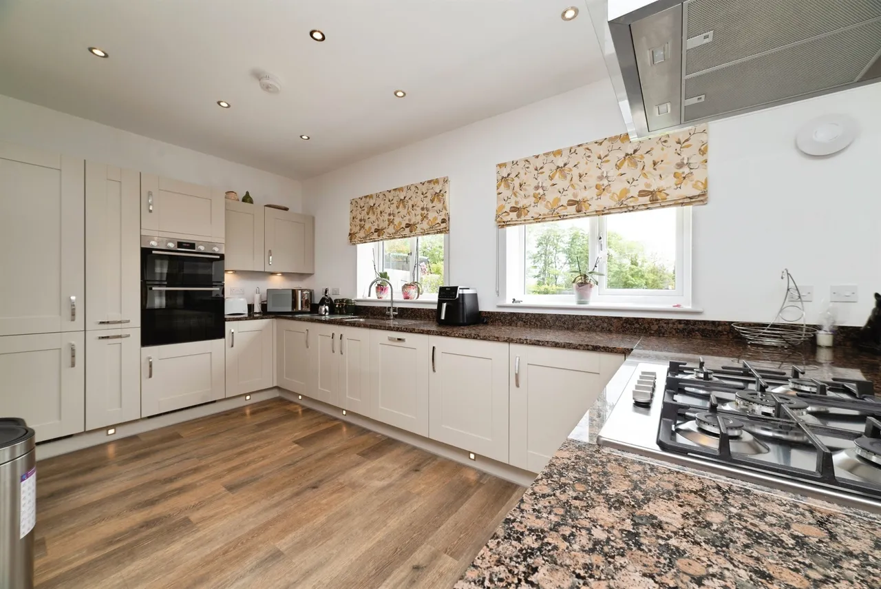 Wordsworth Avenue, Kirk Ella, HULL, photo 3