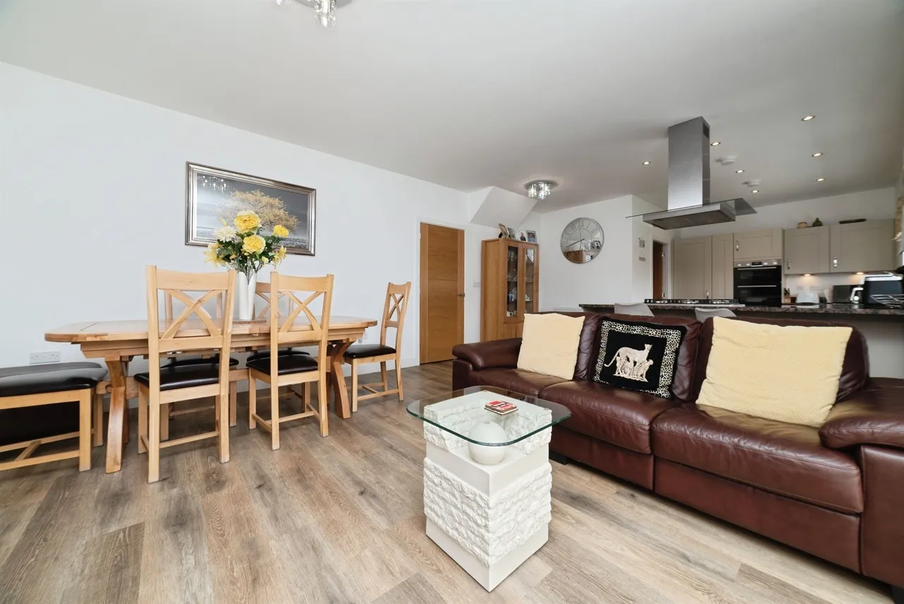 Wordsworth Avenue, Kirk Ella, HULL, photo 5
