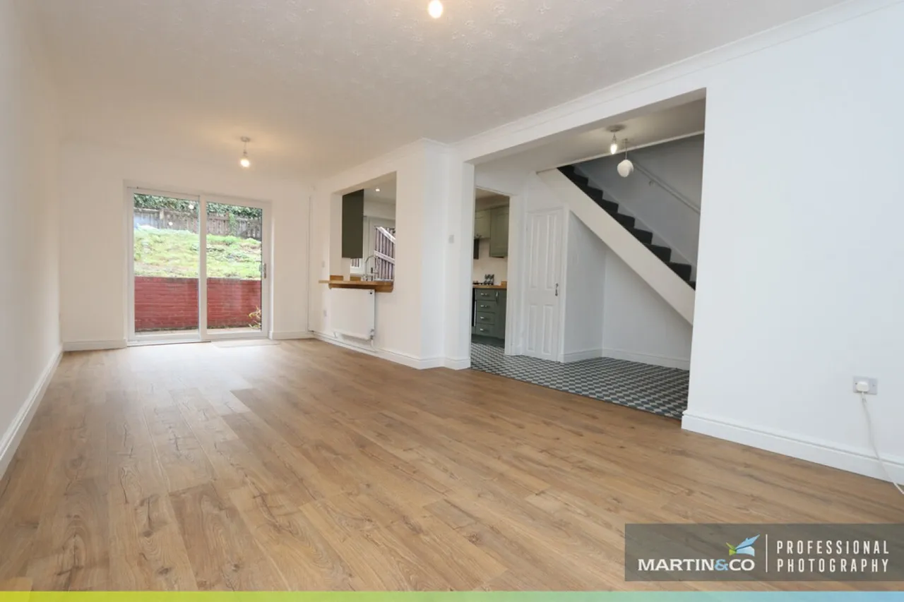 Fields Park Road, NP20, photo 5