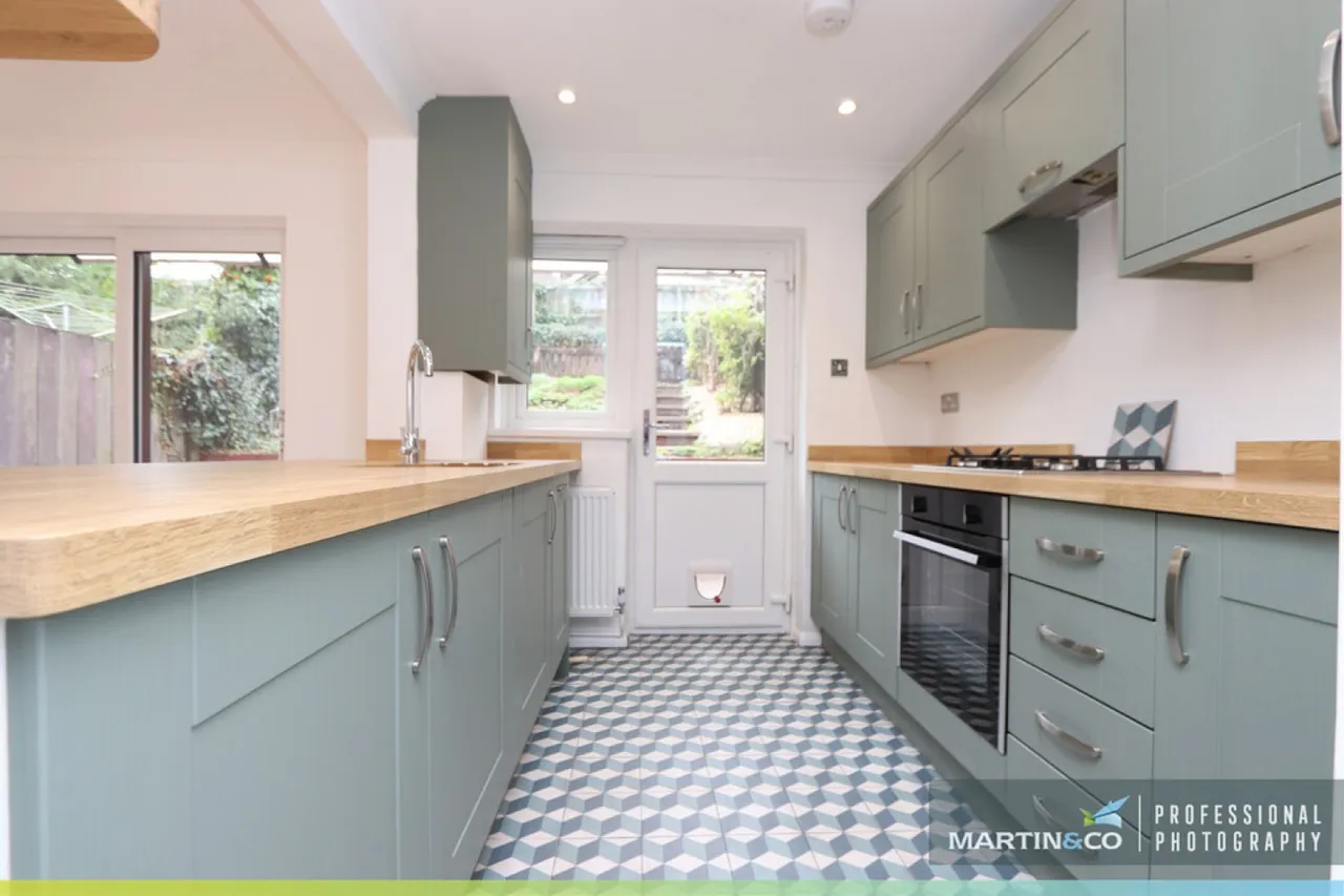 Fields Park Road, NP20, photo 10