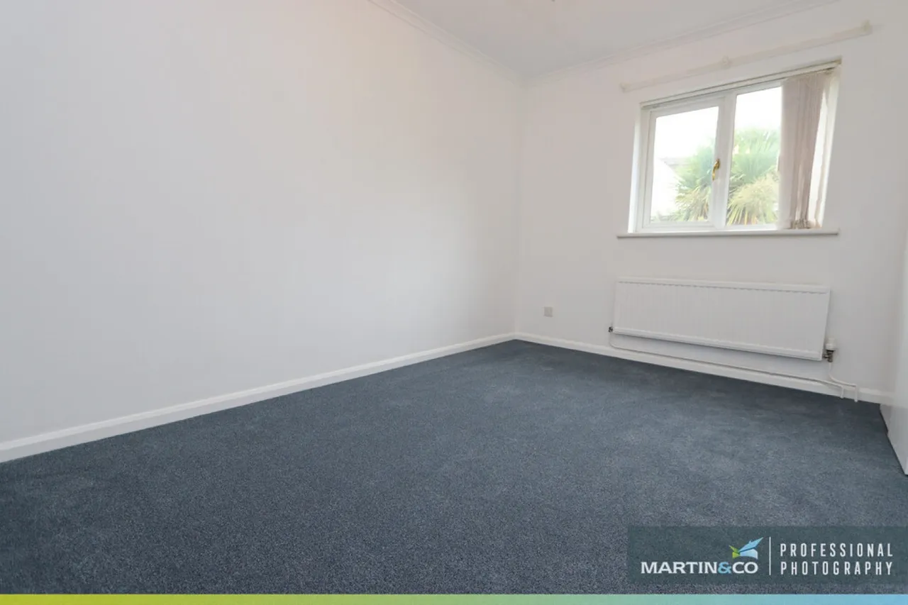 Fields Park Road, NP20, photo 15