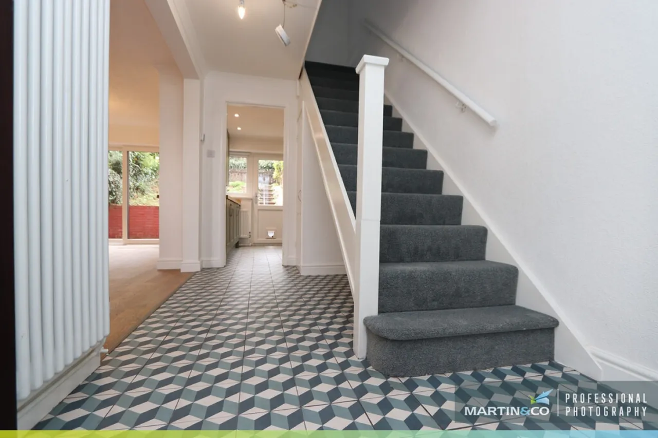 Fields Park Road, NP20, photo 3