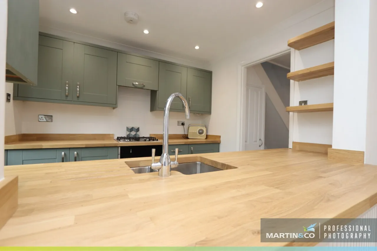 Fields Park Road, NP20, photo 11