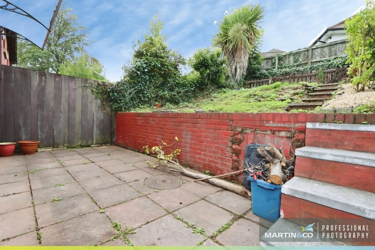 Fields Park Road, NP20, photo 12