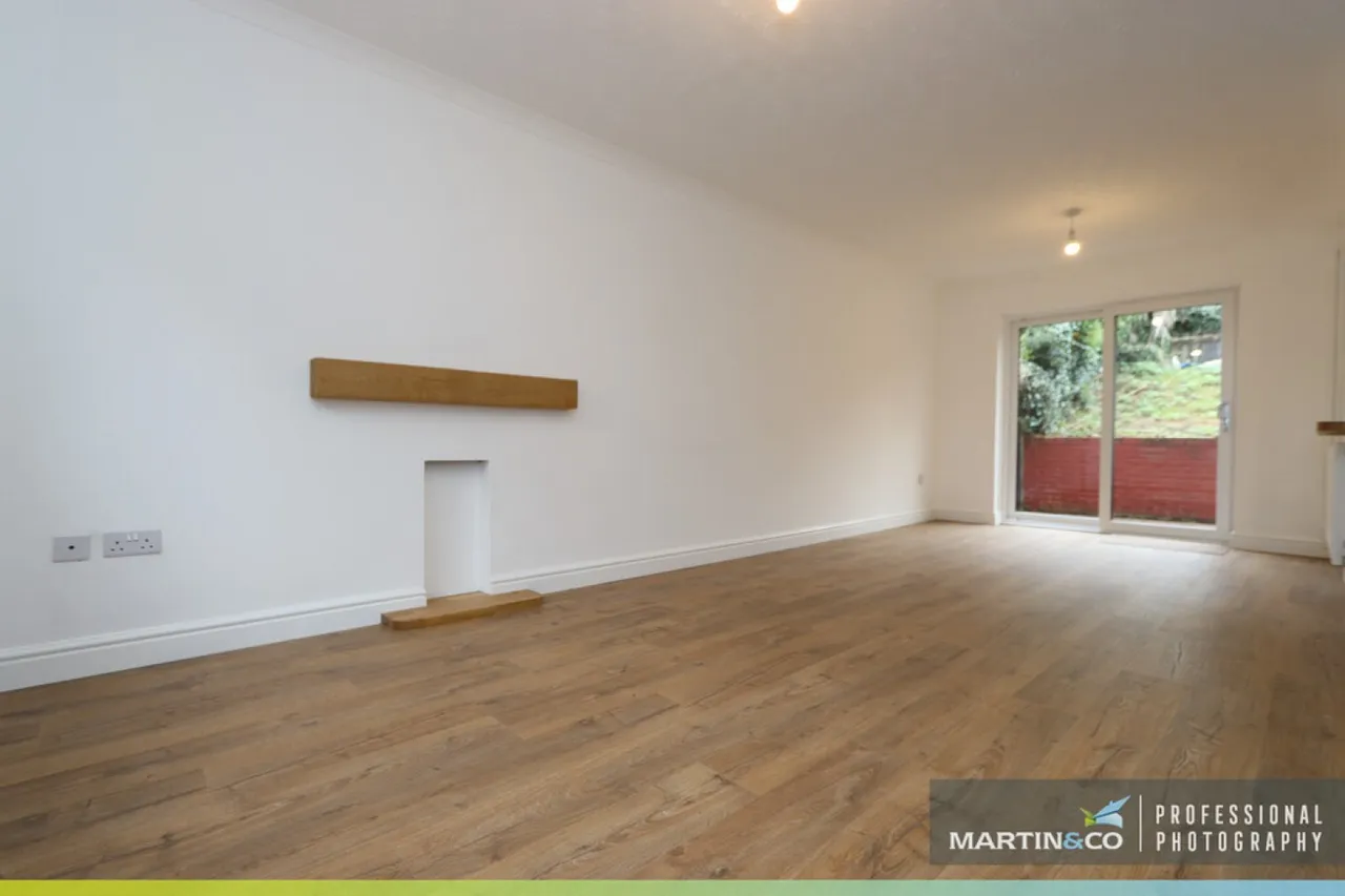 Fields Park Road, NP20, photo 7