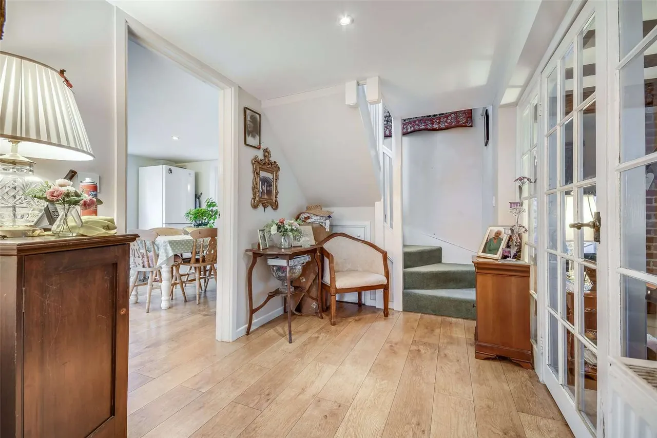 High Roding, Dunmow, Essex, CM6 1NQ, photo 5