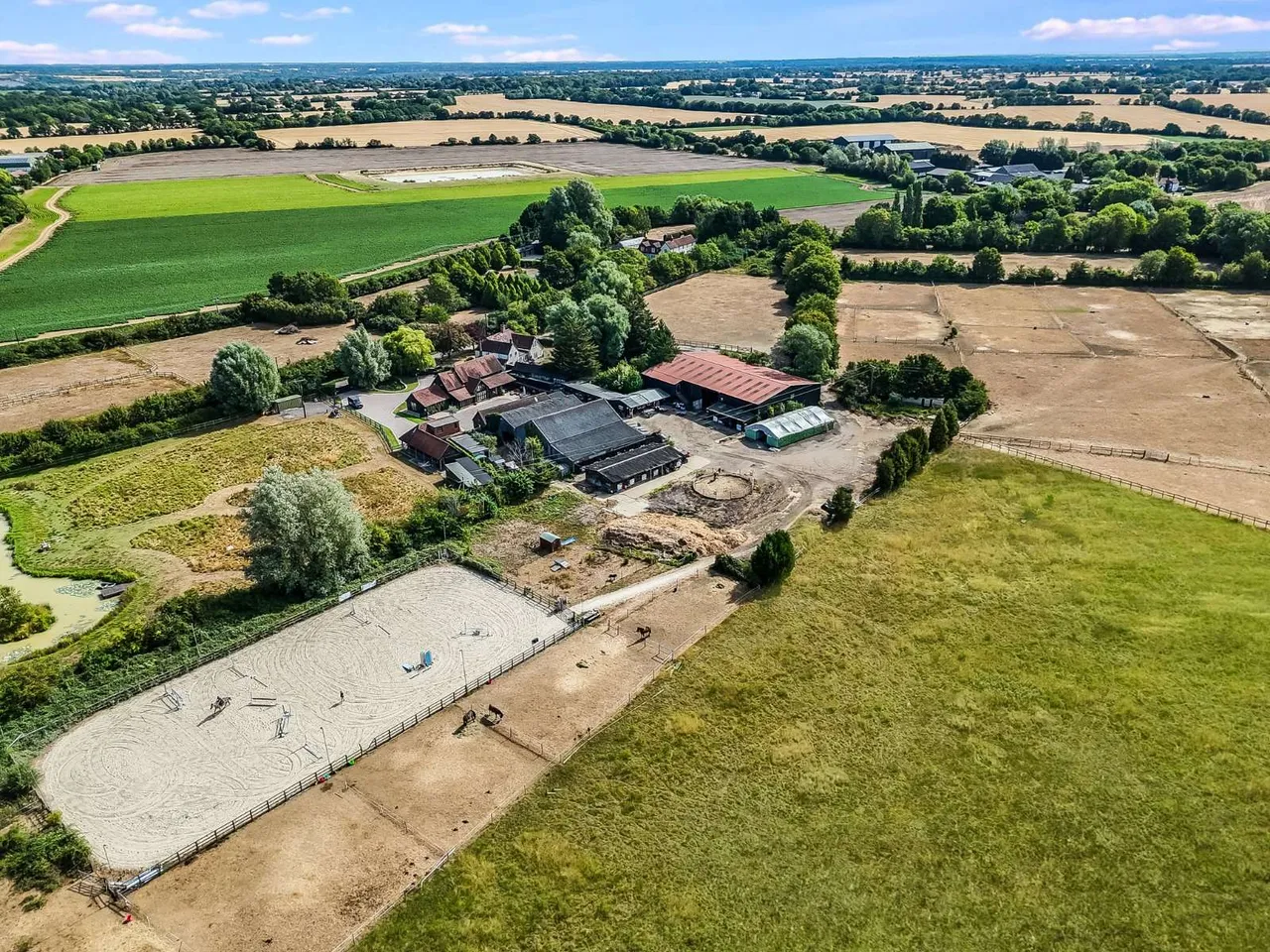 6 bed house for sale — High Roding, Dunmow, Essex, CM6 1NQ