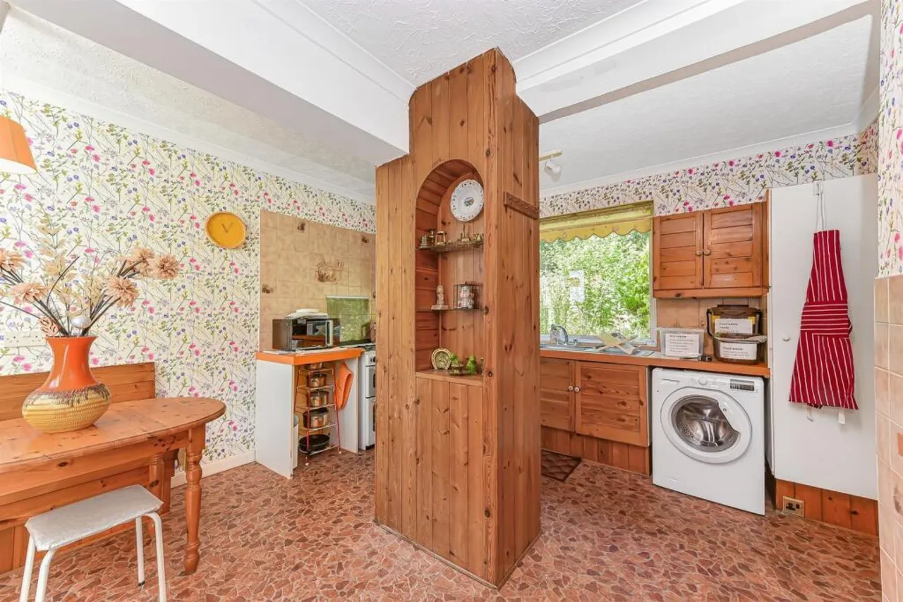 Larkshall Crescent, London, photo 7