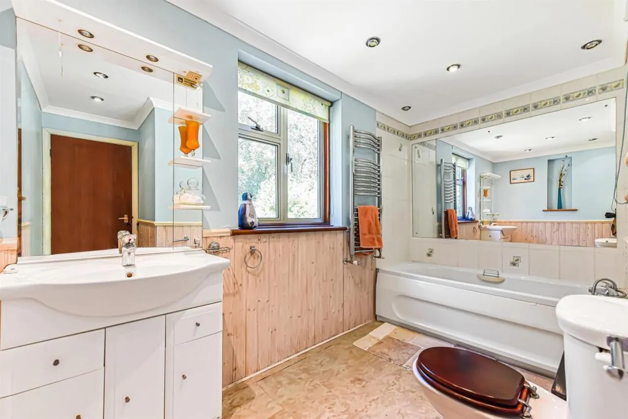 Larkshall Crescent, London, photo 16