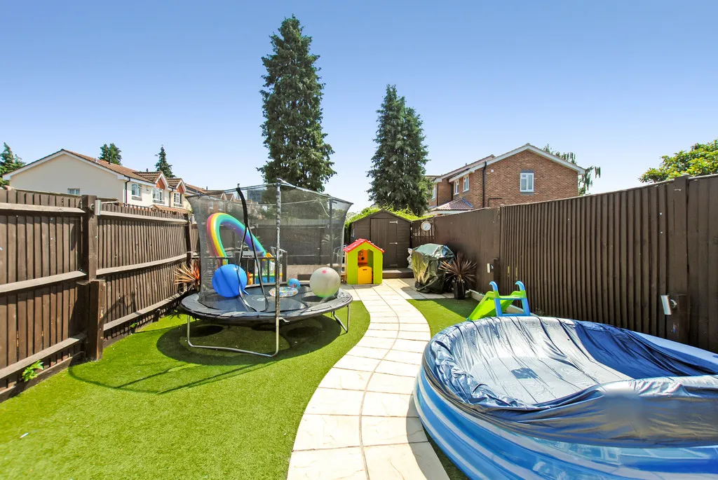 Lees Road, Uxbridge, photo 17