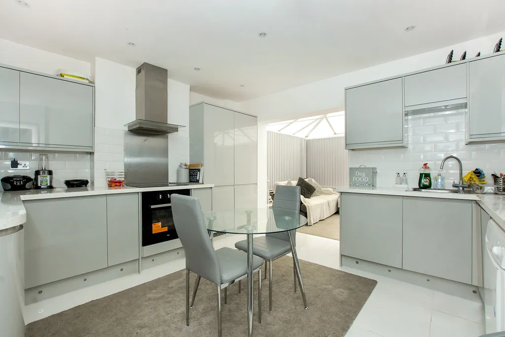Lees Road, Uxbridge, photo 18