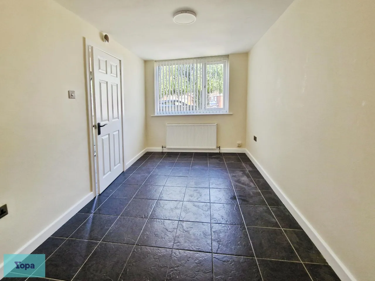 Harvey Close, Finningley, DN9, photo 11